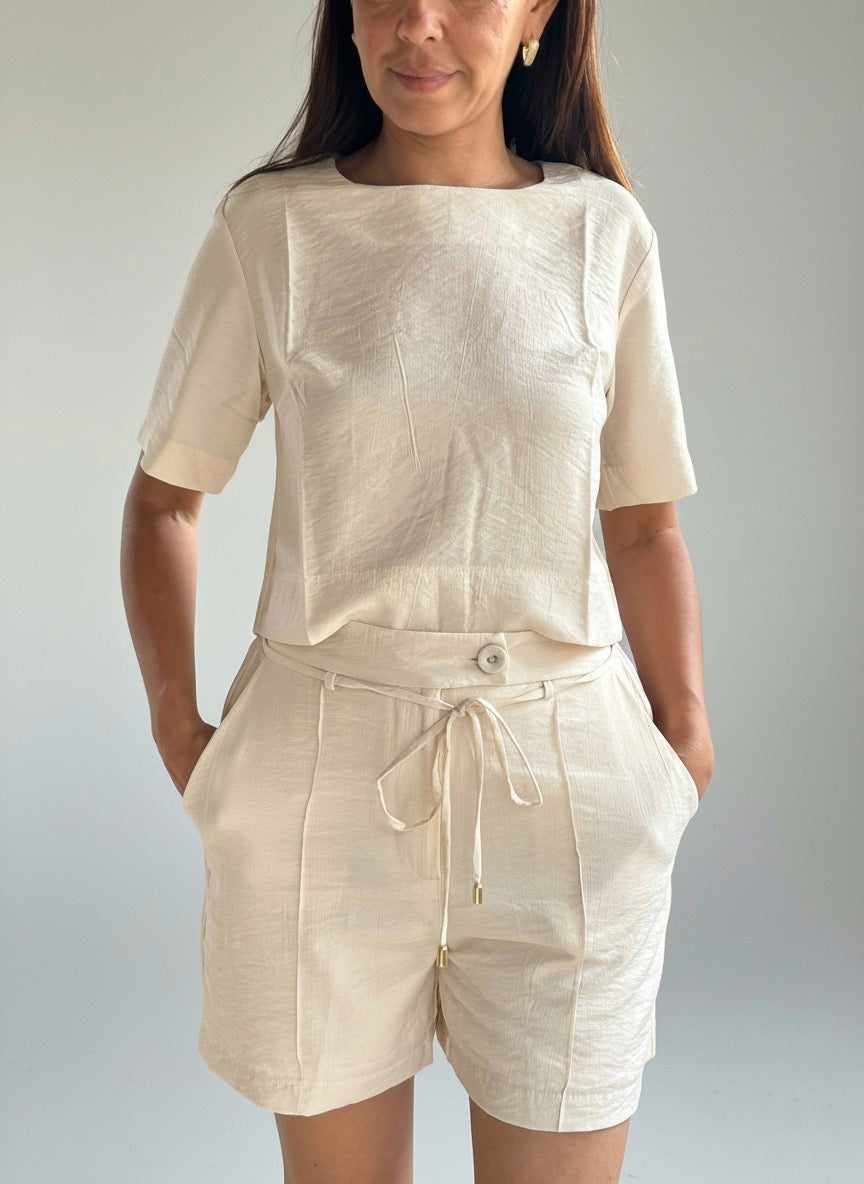 Blusa Giane Manga Curta